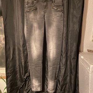 Twenty one black by Rue 21